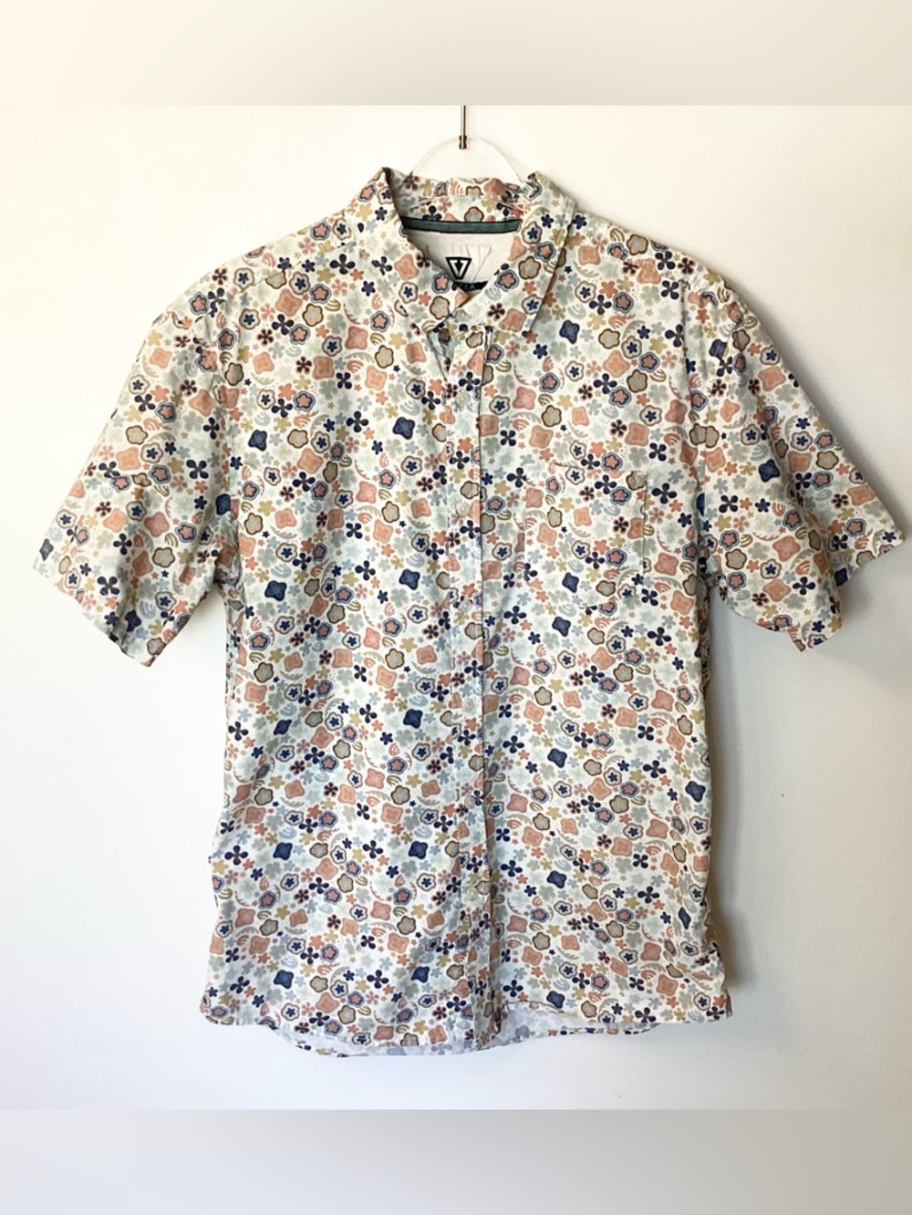 Vissla Short Sleeve Floral Button Up Shirt - Blue/Orange - L